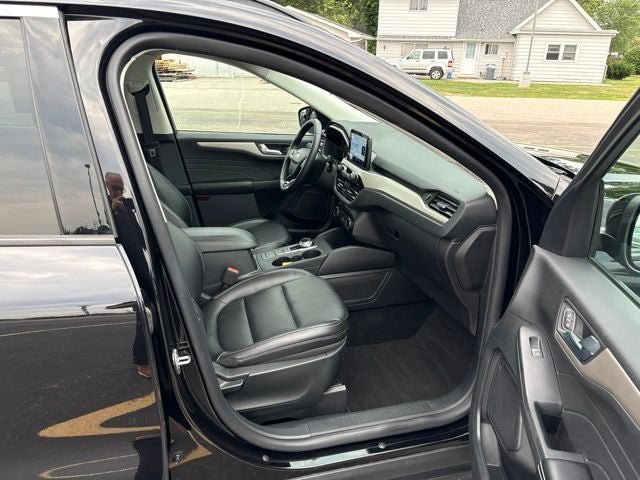 Used 2022 Ford Escape SEL w/ Class II Trailer Tow Package AWD/4WD image 5