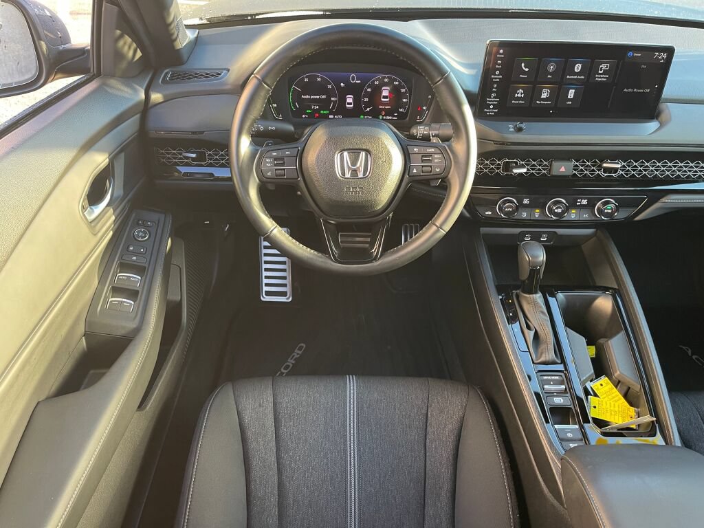 Used 2024 Honda Accord Sport image 2