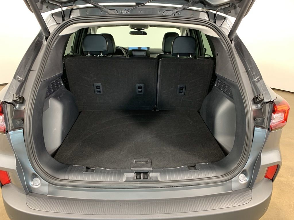 Used 2025 Ford Escape SE image 13