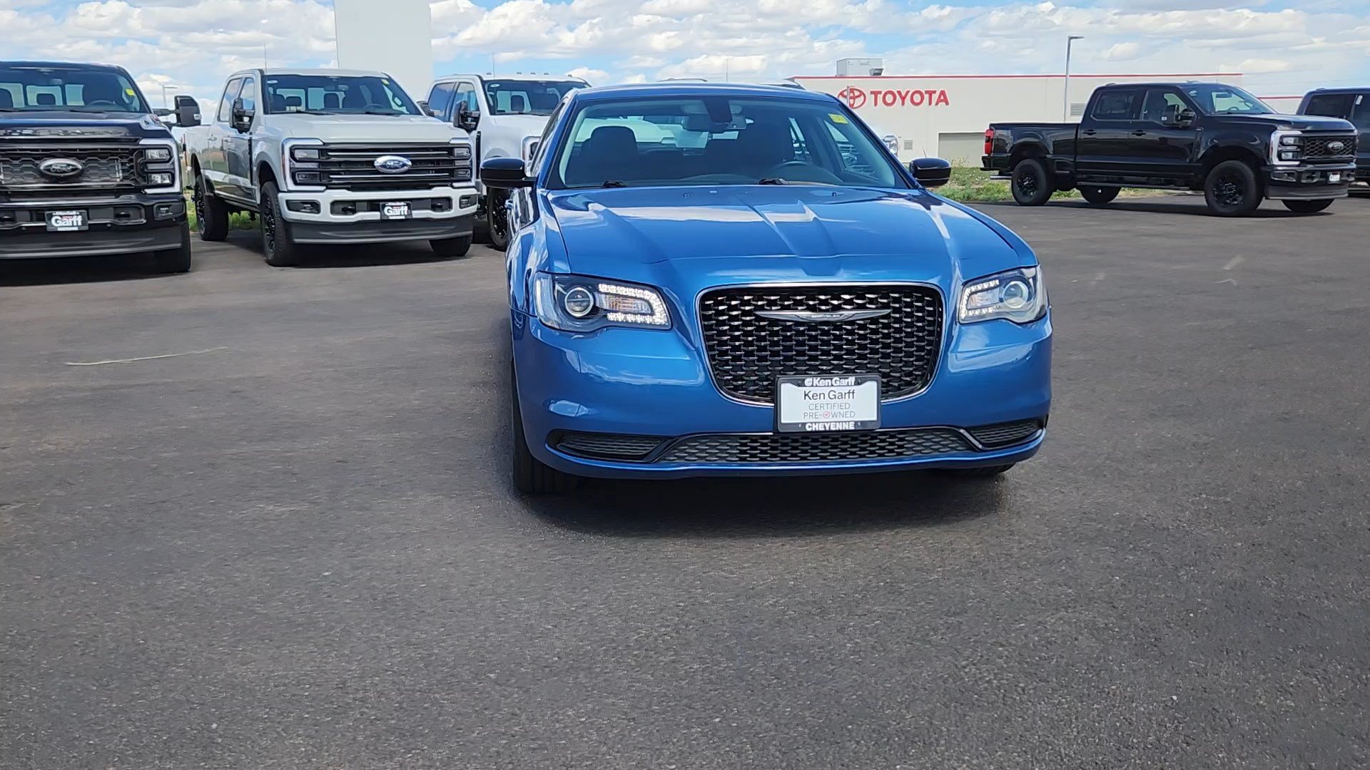 Used 2022 Chrysler 300 Touring w/ Sport Appearance Package AWD/4WD image 4