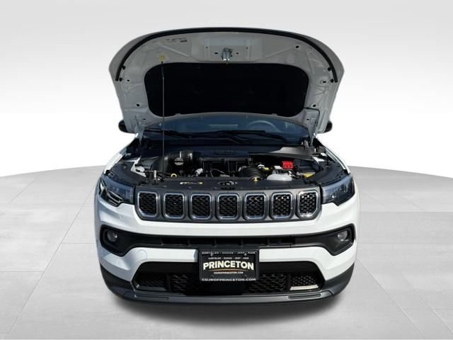 Used 2023 Jeep Compass Latitude w/ Sun and Sound Group image 9