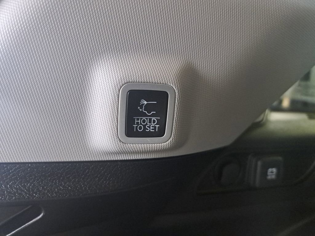 Certified 2024 Jeep Grand Cherokee Limited image 14