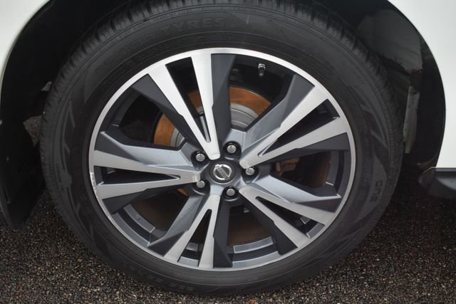 Used 2017 Nissan Pathfinder Platinum w/ Family Entertainment Package image 58