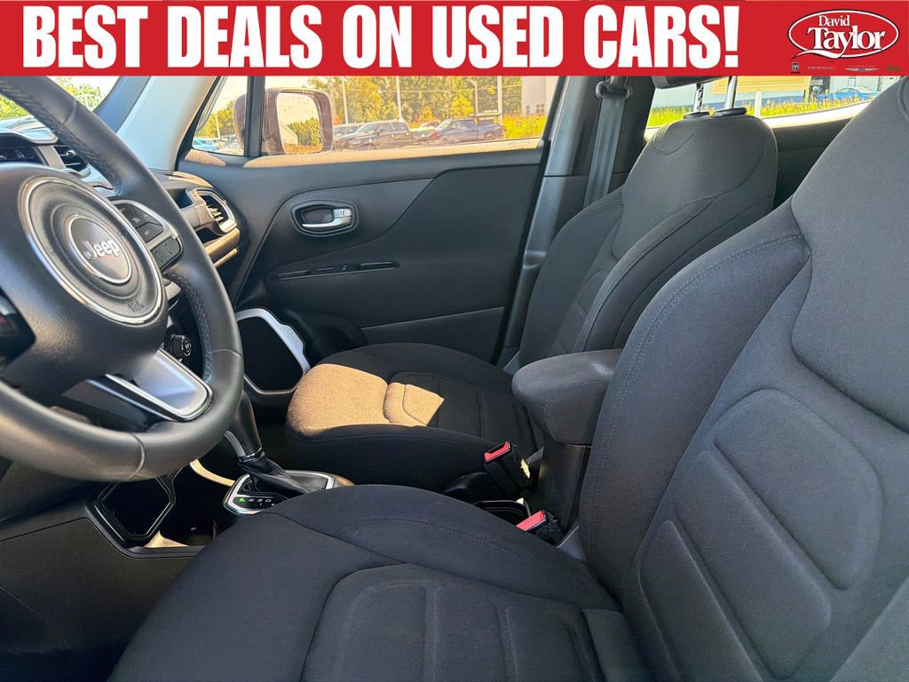 Used 2018 Jeep Renegade Latitude FWD image 10