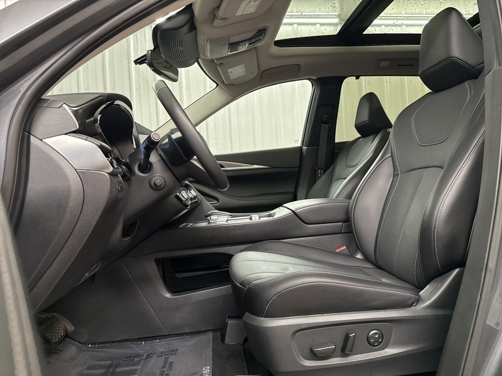 Certified 2024 INFINITI QX60 Luxe image 12