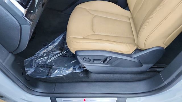 Used 2021 Audi Q8 Prestige w/ Prestige Package AWD/4WD image 33