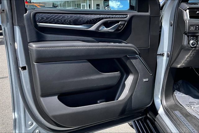 Used 2023 GMC Yukon Denali AWD/4WD image 17