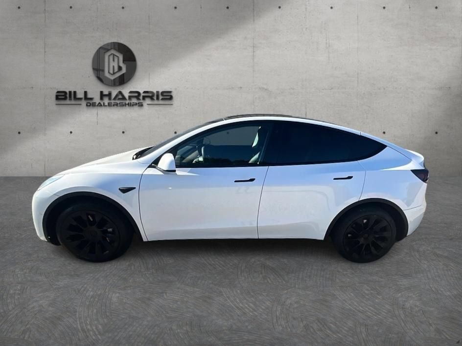 Used 2021 Tesla Model Y Long Range AWD/4WD image 9