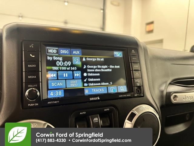 Used 2013 Jeep Wrangler Unlimited Sahara w/ Connectivity Group image 22