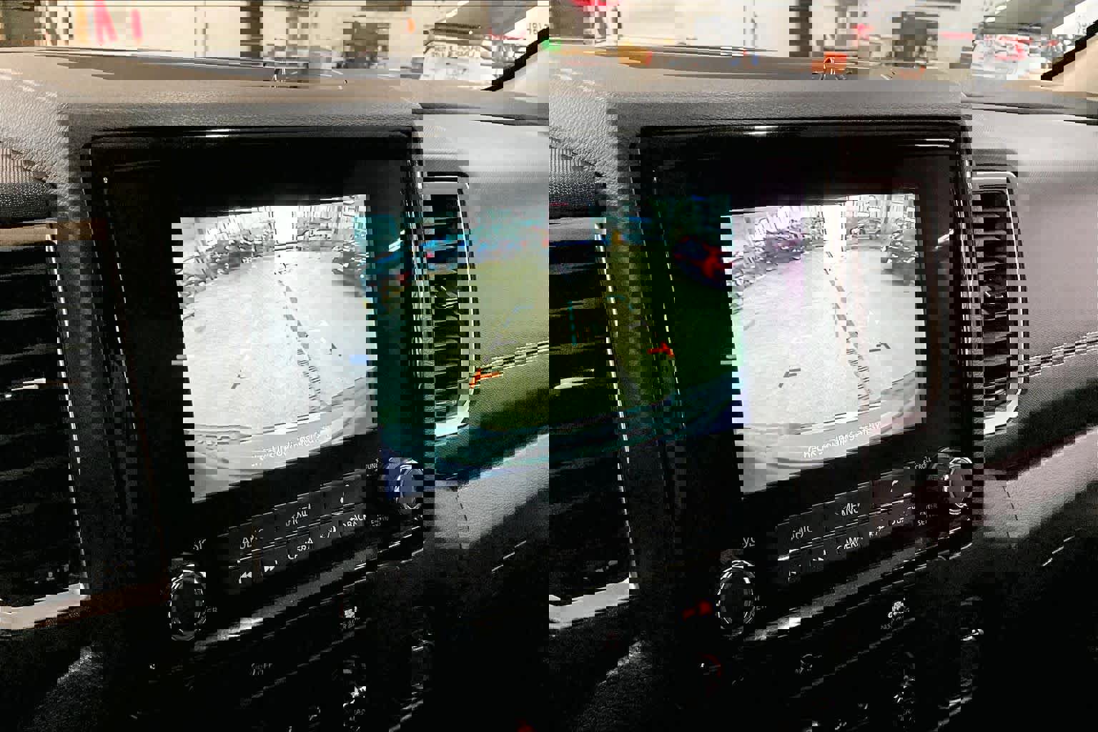 Used 2024 Nissan Frontier SV image 26