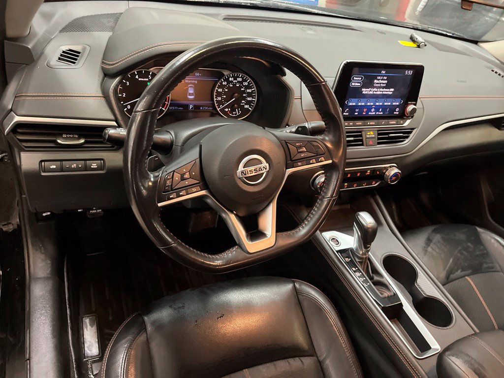 Used 2022 Nissan Altima 2.0 SR FWD image 13