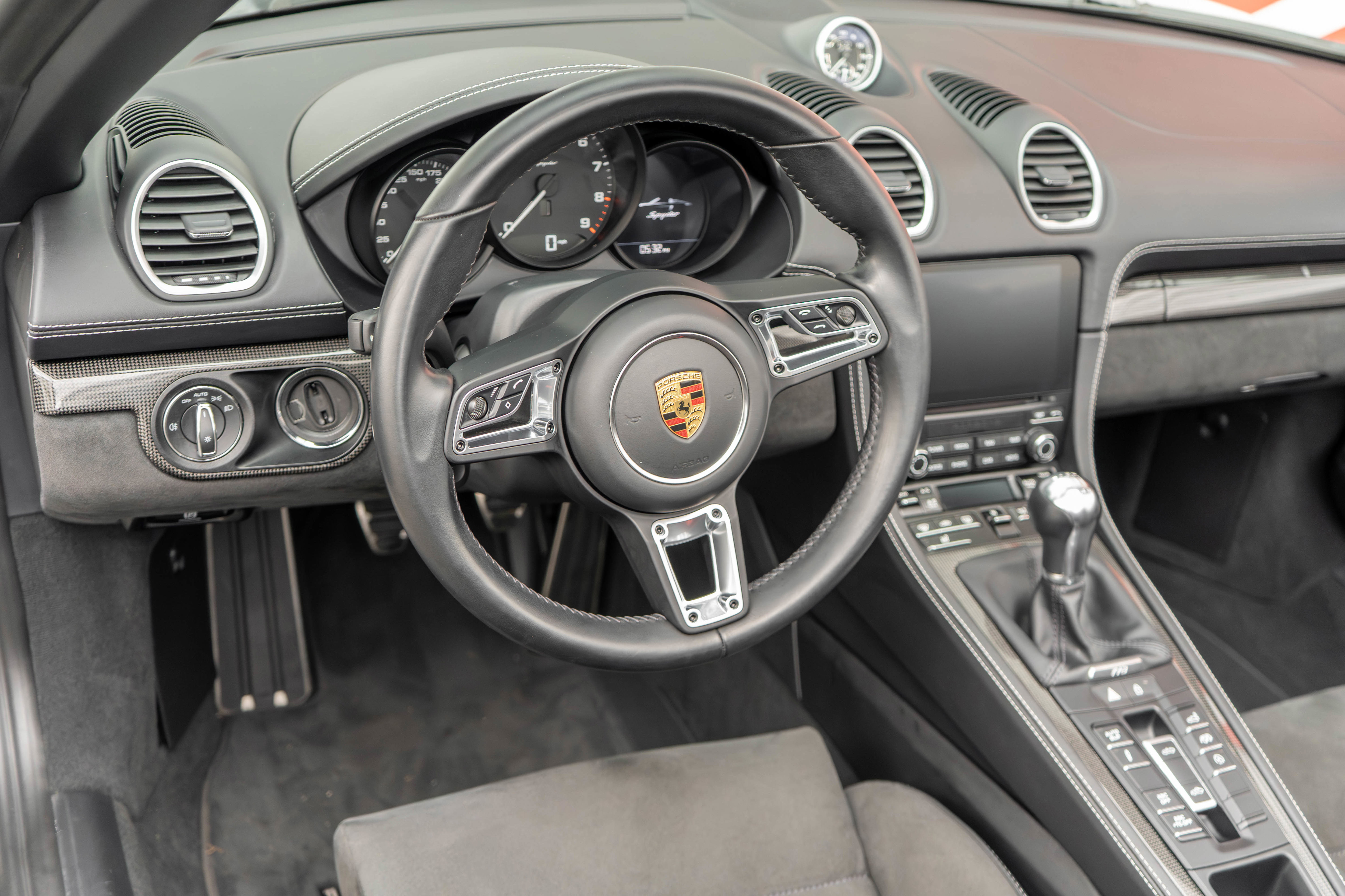 Used 2022 Porsche 718 Boxster Spyder w/ Light Design Package RWD image 13