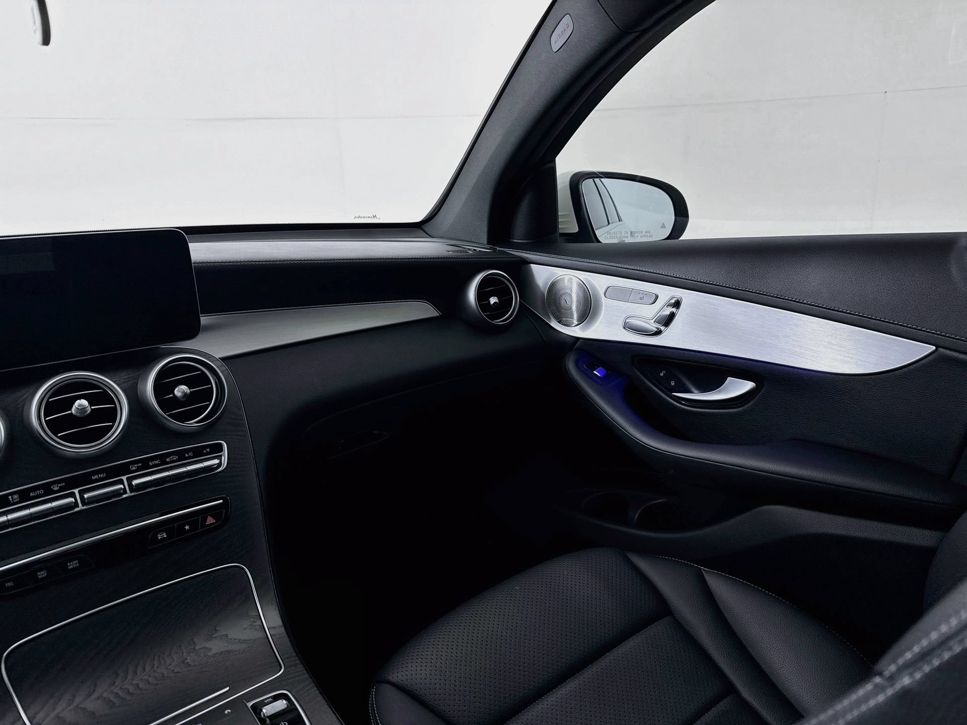 Certified 2023 Mercedes-Benz GLC 300 4MATIC Coupe image 25