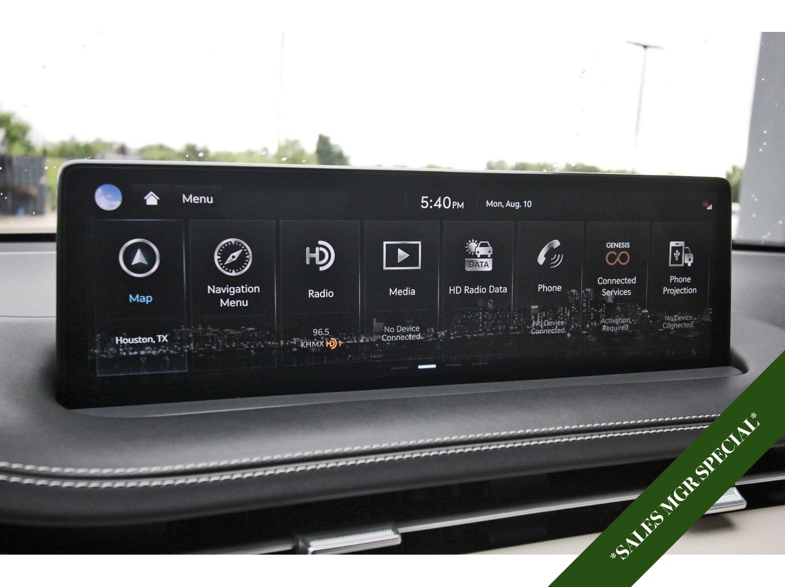 Used 2025 Genesis GV70 3.5T Sport w/ Sport Prestige Package AWD/4WD image 24