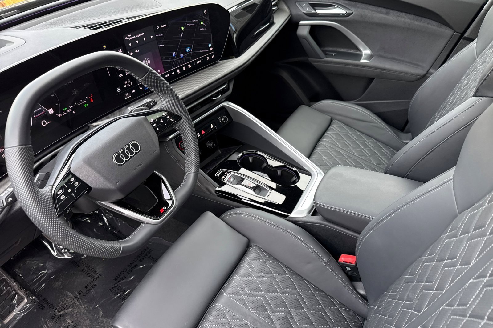 Used 2025 Audi SQ5 Premium Plus w/ Premium Plus Package image 9