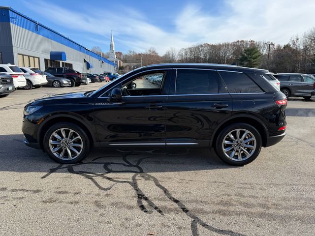 Used 2022 Lincoln Corsair AWD w/ Premium Package image 2