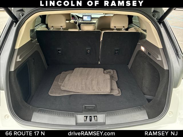 Used 2022 Lincoln Corsair AWD w/ Equipment Group 101A image 6