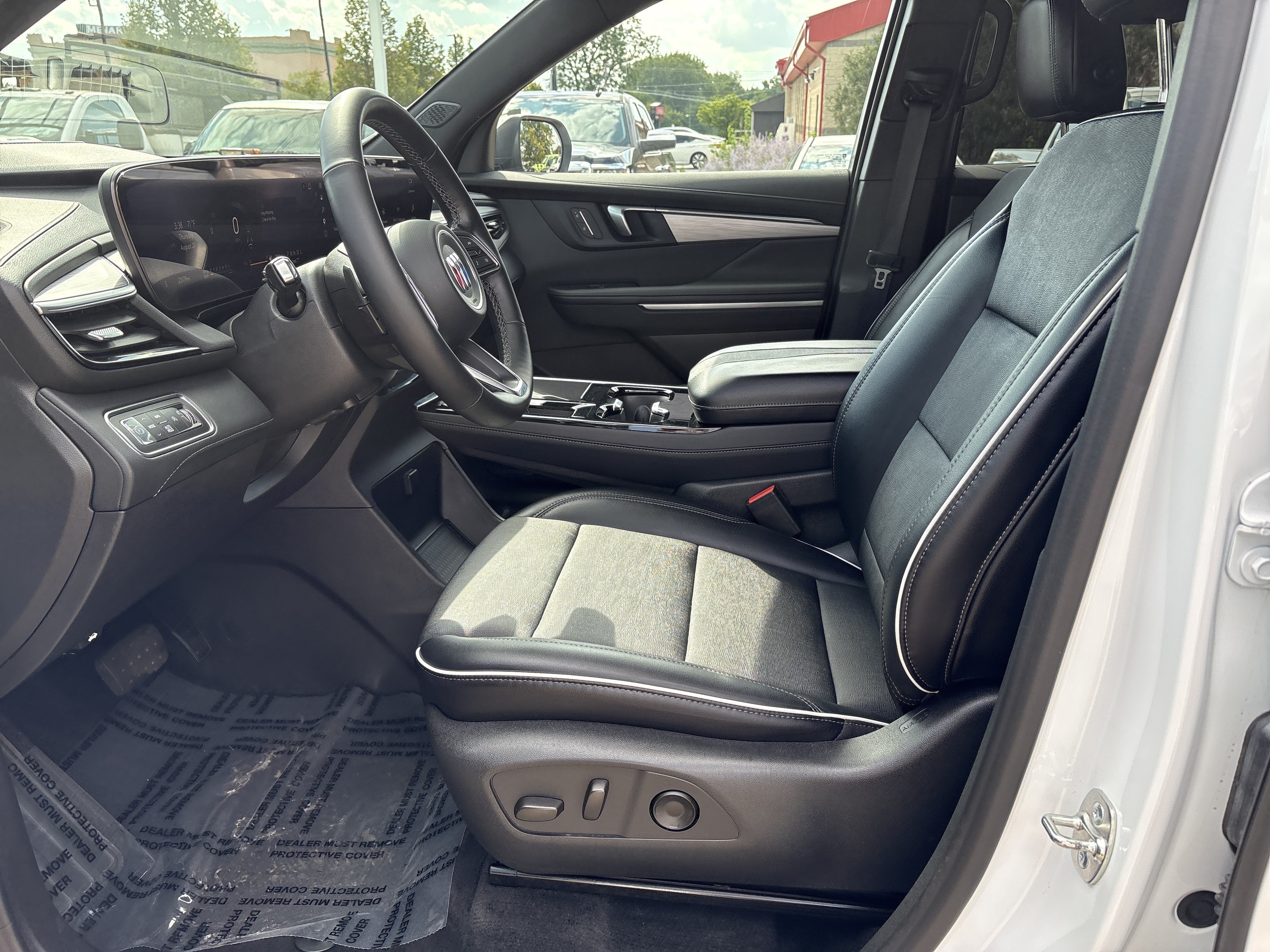 Used 2026 Buick Enclave Preferred AWD/4WD image 11