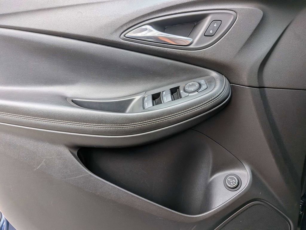 Used 2022 Buick Encore GX Select image 27