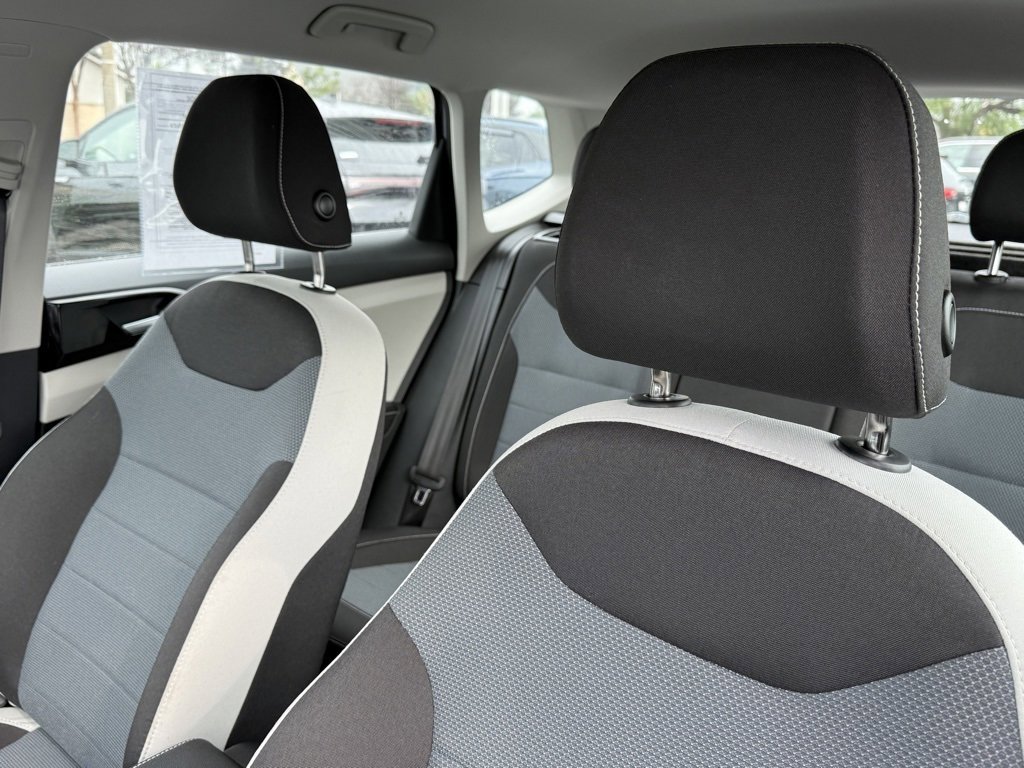 Used 2025 Volkswagen Taos S image 13