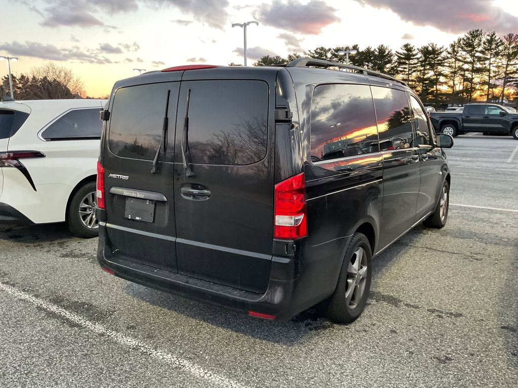 Used 2018 Mercedes-Benz Metris Passenger image 9