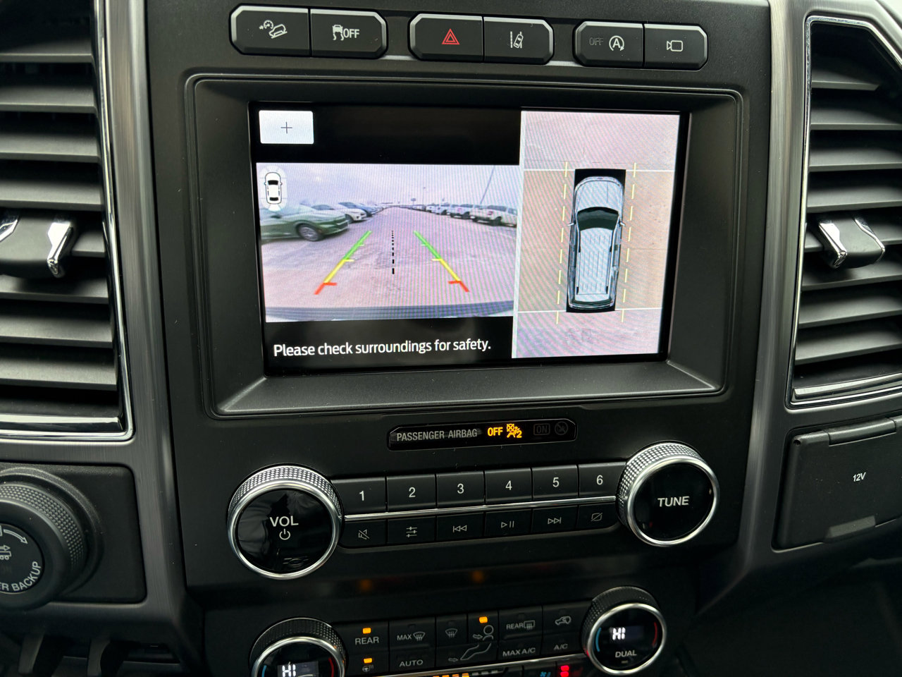 Certified 2020 Ford Expedition Platinum image 29