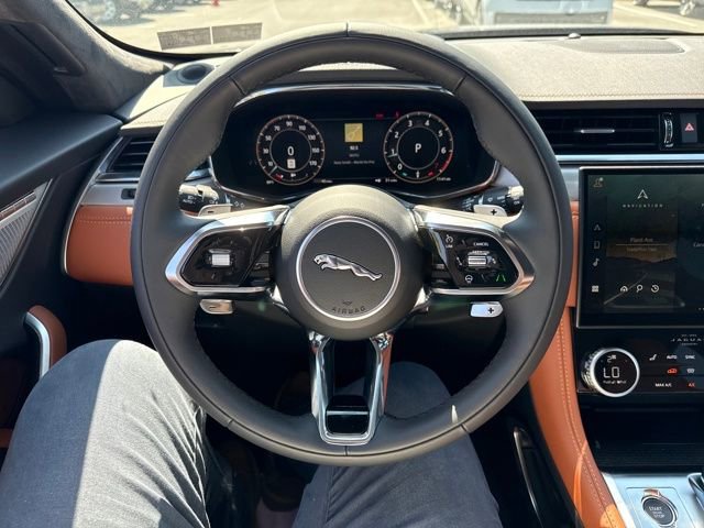 New 2026 Jaguar F-PACE R-Dynamic S image 17