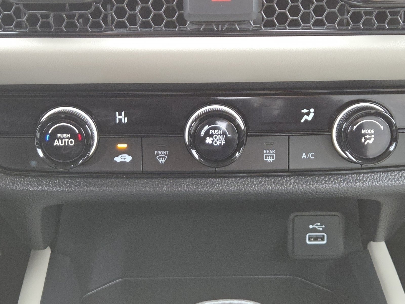 Used 2025 Honda HR-V LX image 28