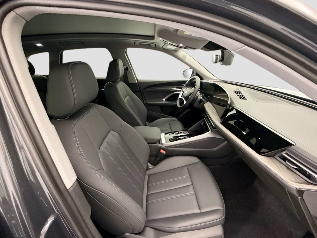 Used 2026 Audi Q5 Premium Plus w/ Premium Plus AWD/4WD image 19