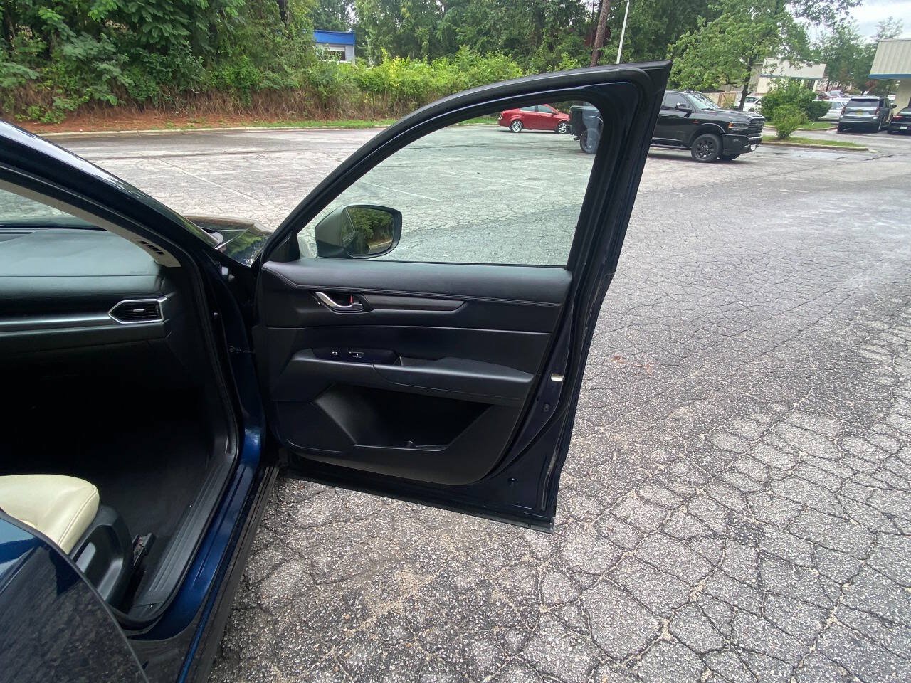 Used 2019 MAZDA CX-5 Touring FWD image 40