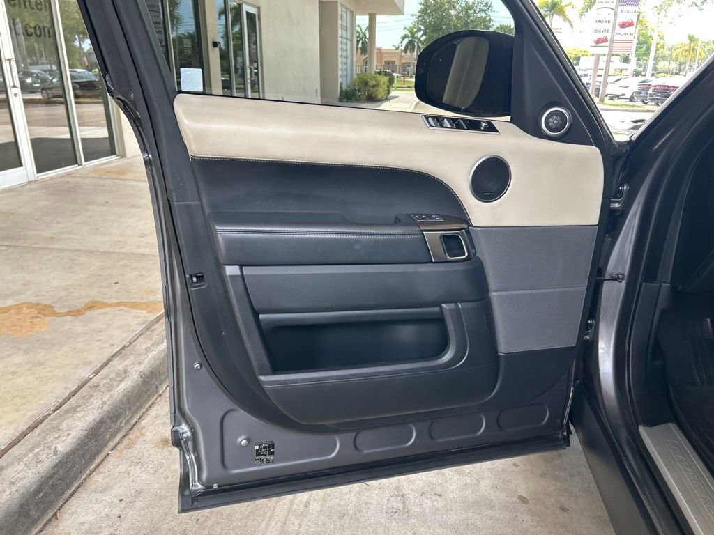 Used 2019 Land Rover Range Rover Sport Supercharged image 38