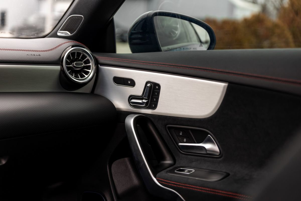 Used 2024 Mercedes-Benz CLA 250 image 10