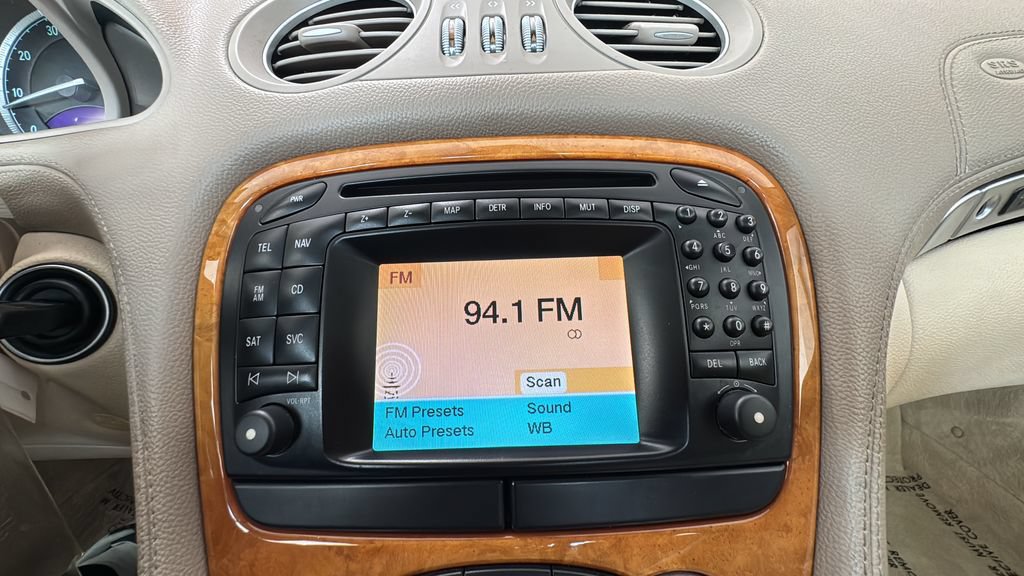 Used 2004 Mercedes-Benz SL 500 image 16