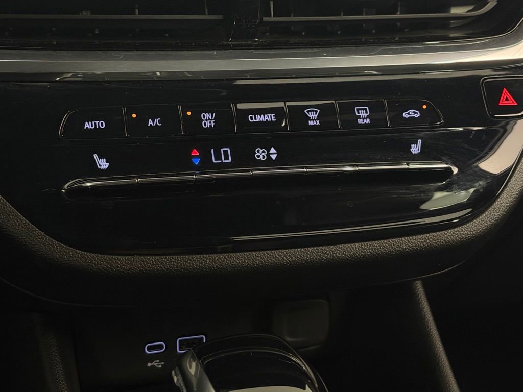 Used 2024 Buick Envista Avenir FWD image 18
