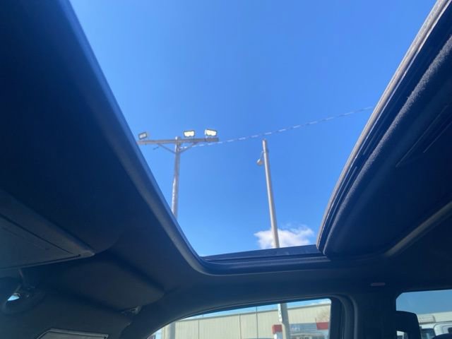 Used 2016 Ford Expedition Platinum image 17