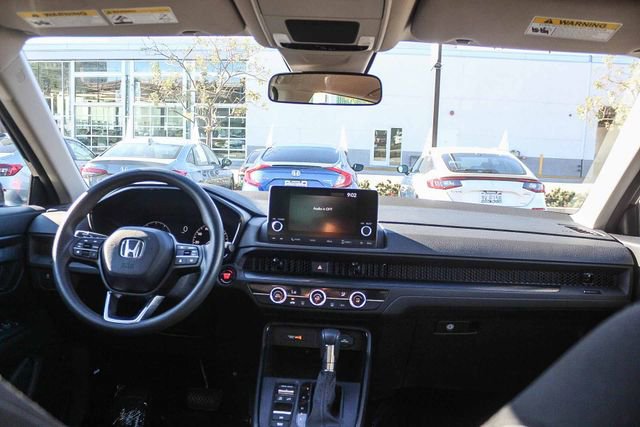 Used 2023 Honda CR-V LX image 17