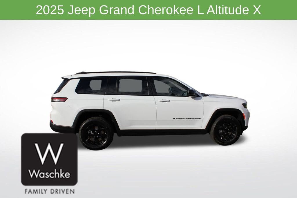 New 2025 Jeep Grand Cherokee L Altitude image 3