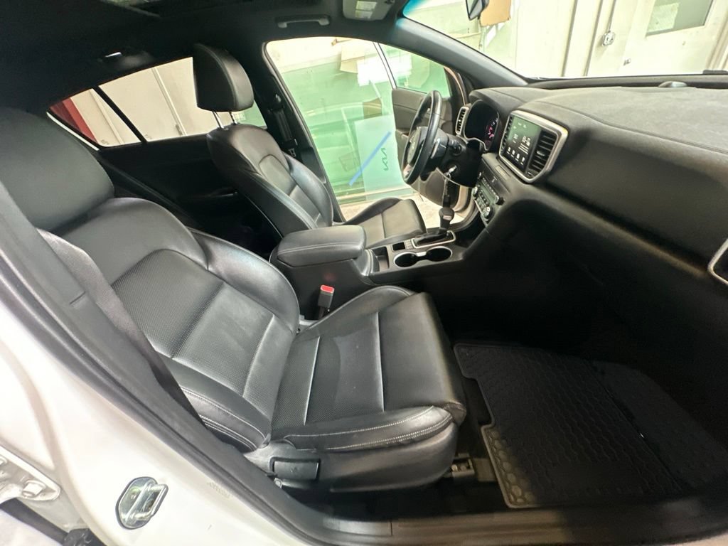 Used 2022 Kia Sportage Nightfall Edition AWD/4WD image 34