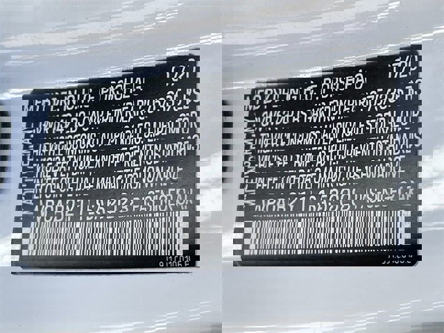 Used 2020 Porsche Taycan 4S image 31