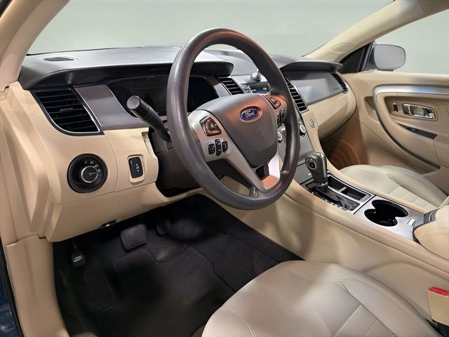Used 2017 Ford Taurus SE image 10