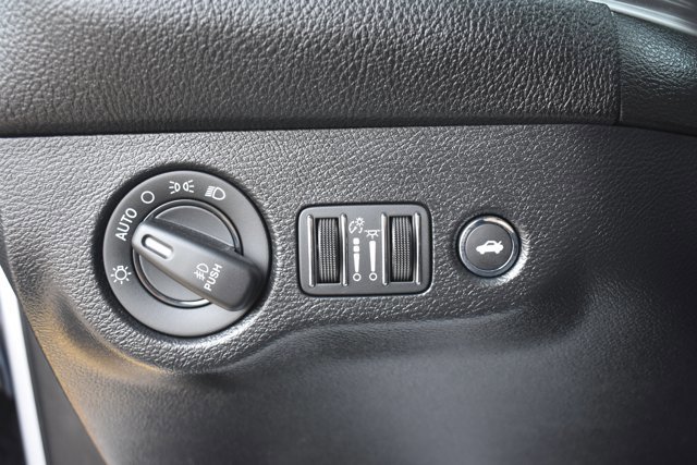 Used 2022 Dodge Challenger R/T image 28