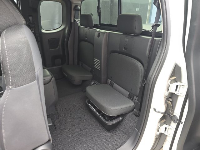 Used 2025 Nissan Frontier SV RWD image 26
