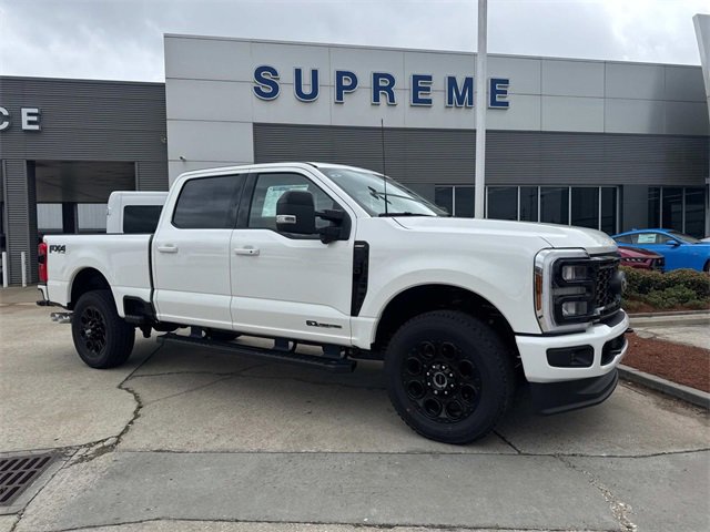 New 2025 Ford F250 Lariat w/ Black Appearance Package