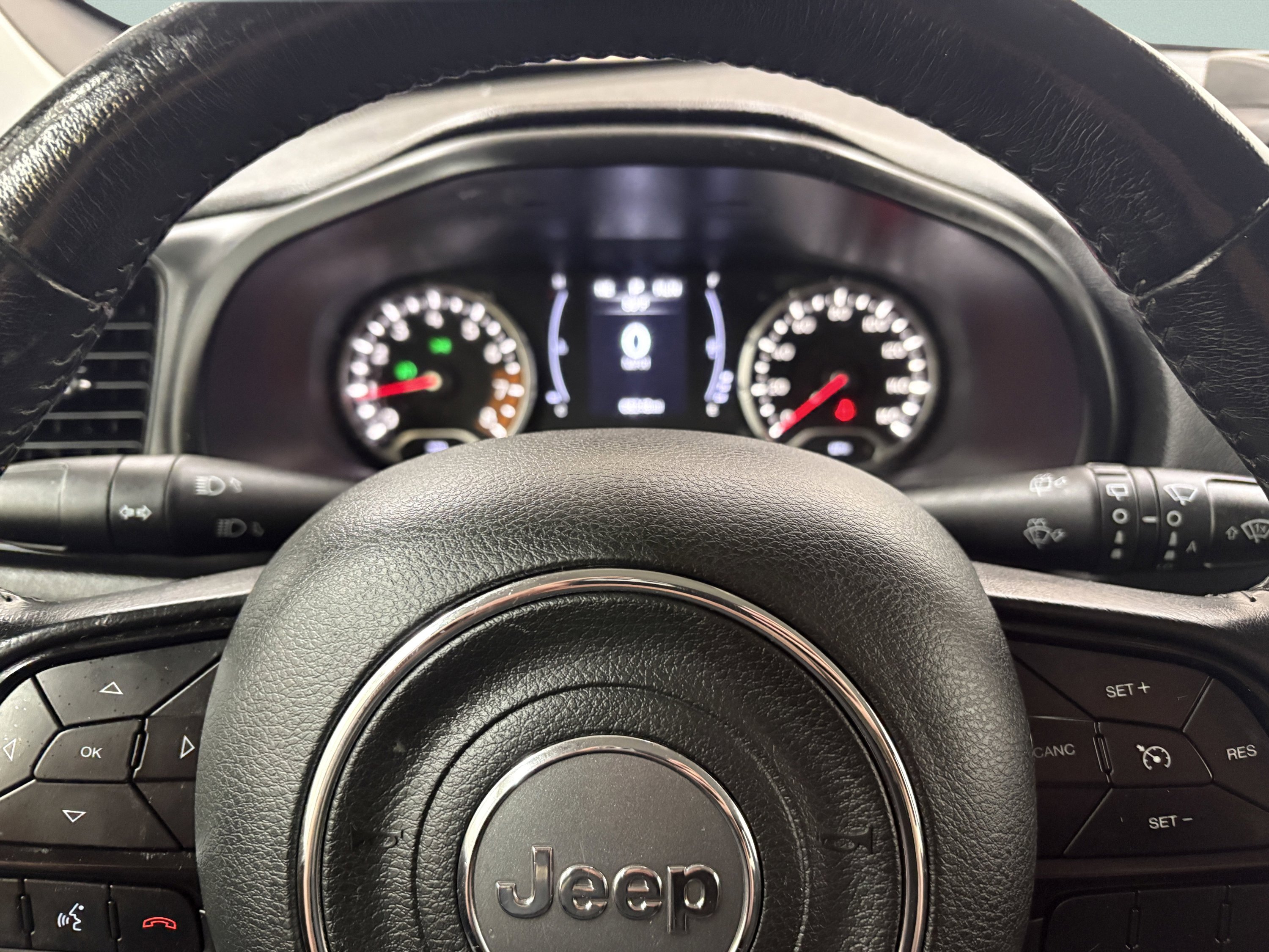 Used 2019 Jeep Renegade Altitude w/ Quick Order Package 2XM AWD/4WD image 31