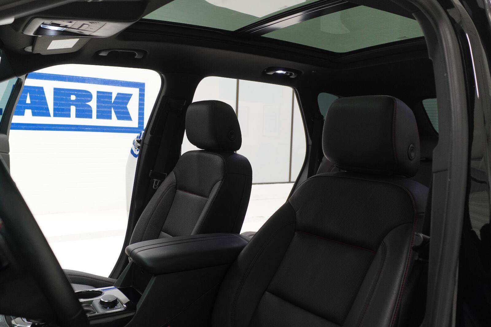 Used 2023 Chevrolet Blazer RS w/ Driver Confidence II Package FWD image 6