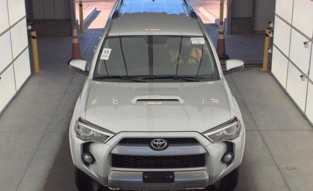 Used 2019 Toyota 4Runner TRD Off-Road image 2