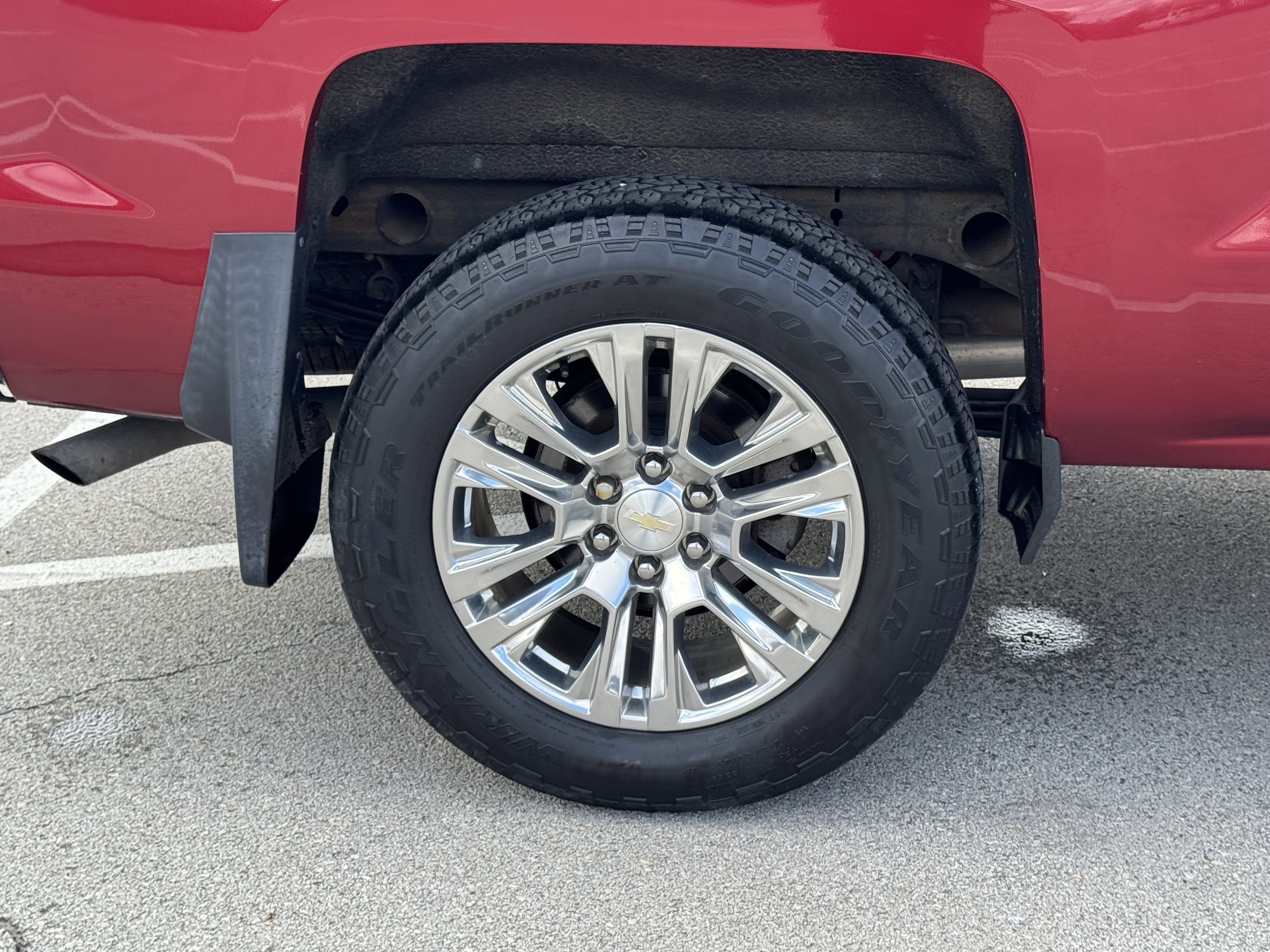 Used 2018 Chevrolet Silverado 1500 LT w/ All Star Edition image 36
