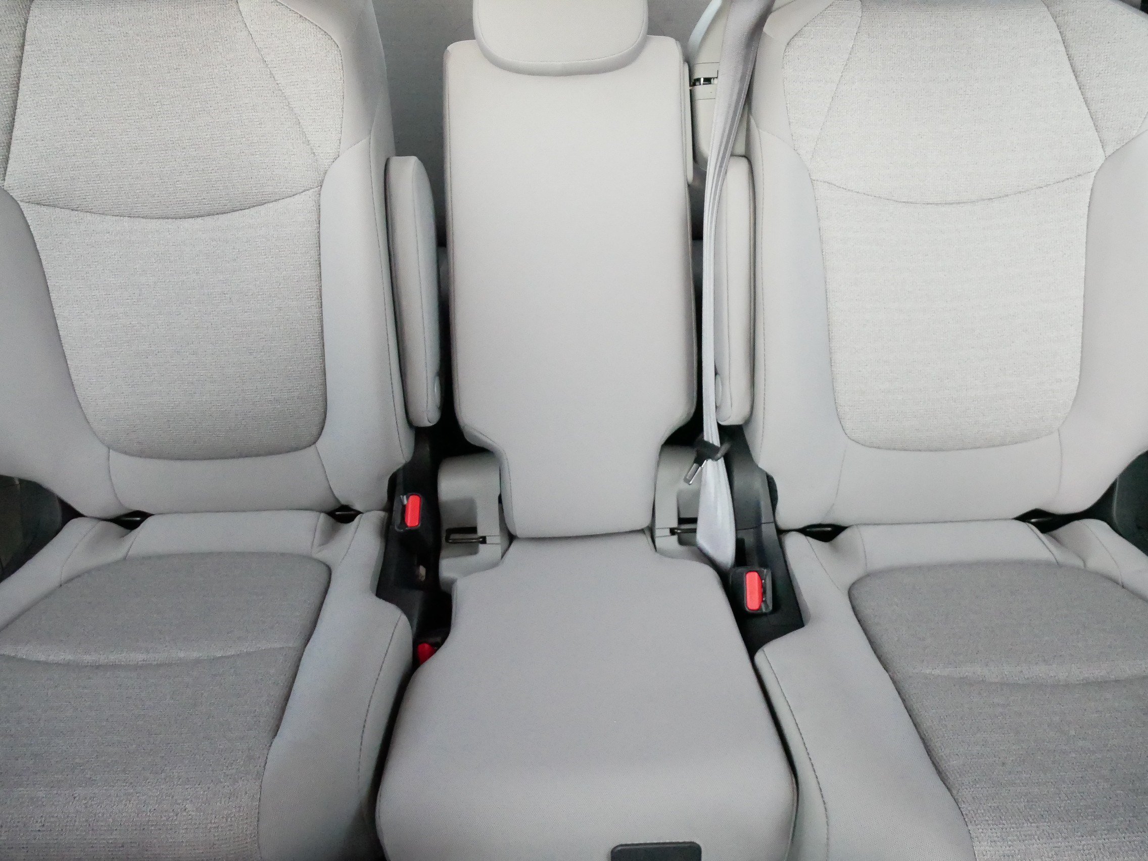 Certified 2025 Toyota Sienna LE FWD image 13