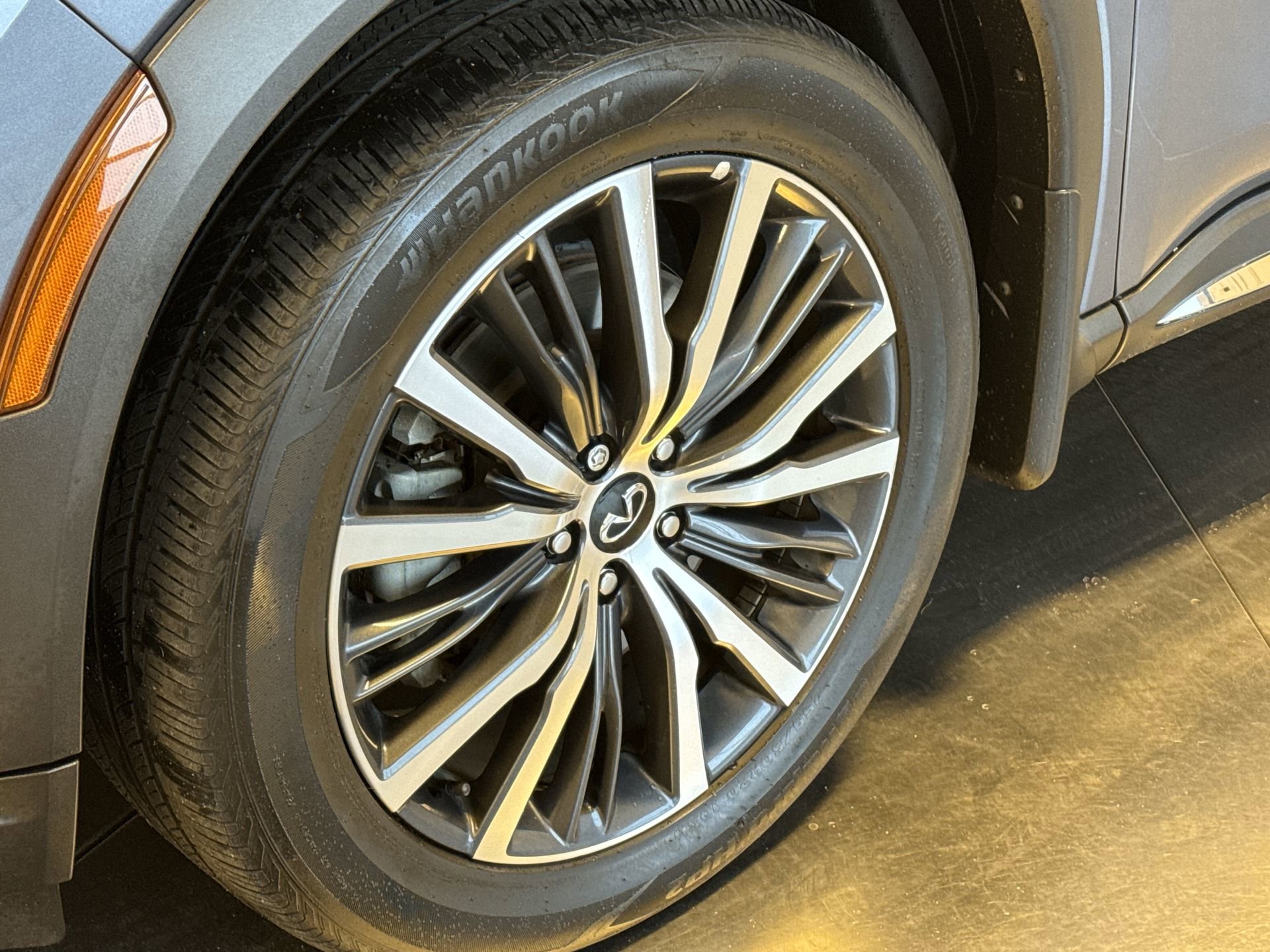 Certified 2022 INFINITI QX60 Sensory w/ Vision Package image 10