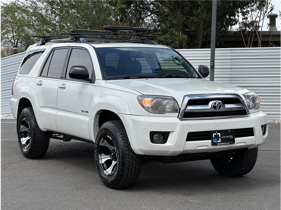 Used 2007 Toyota 4Runner SR5 AWD/4WD image 8